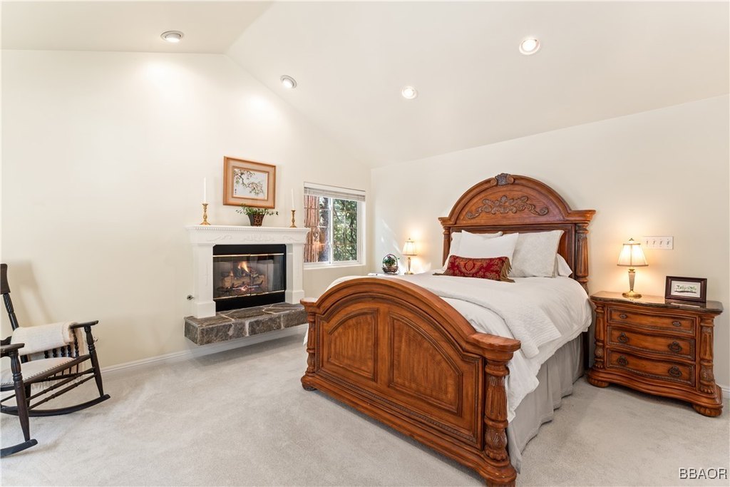 Lake Arrowhead, California, 92317, United States, 4 Bedrooms Bedrooms, ,4 BathroomsBathrooms,Residential,Forsale,1886288