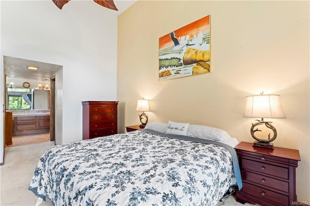 Lake Arrowhead, California, 92352, United States, 3 Bedrooms Bedrooms, ,3 BathroomsBathrooms,Residential,Forsale,1953303