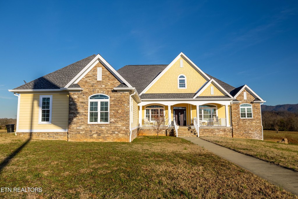 Maryville, Tennessee, 37801, United States, 4 Bedrooms Bedrooms, ,3.5 BathroomsBathrooms,Residential,Forsale,2011912