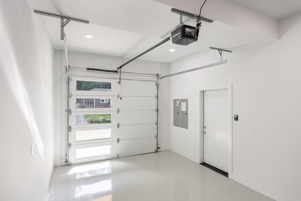 Chattanooga, Tennessee, 37405, United States, 4 Bedrooms Bedrooms, ,4.5 BathroomsBathrooms,Residential,Forsale,2009592