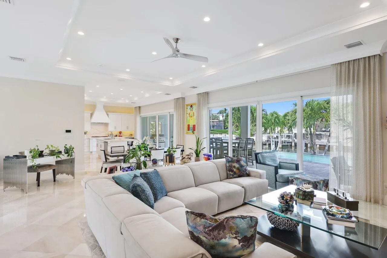 Delray Beach, Florida, 33483, United States, 5 Bedrooms Bedrooms, ,5 BathroomsBathrooms,Residential,Forsale,2010646