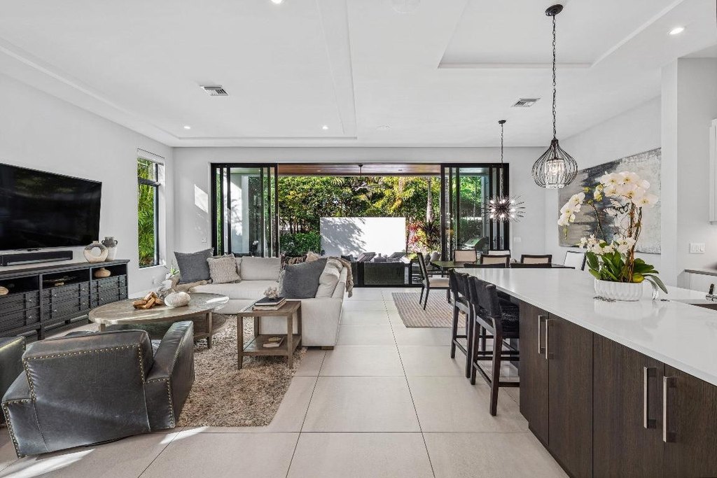 Delray Beach, Florida, 33483, United States, 3 Bedrooms Bedrooms, ,3.5 BathroomsBathrooms,Residential,Forsale,2010666