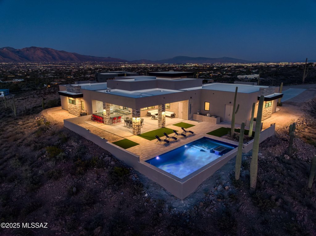 Tucson, Arizona, 85745, United States, 4 Bedrooms Bedrooms, ,4 BathroomsBathrooms,Residential,Forsale,1990090