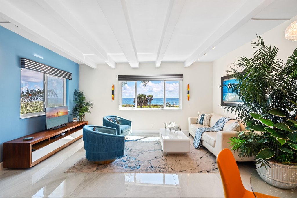 Delray Beach, Florida, 33483, United States, 2 Bedrooms Bedrooms, ,2 BathroomsBathrooms,Residential,Forsale,1969899