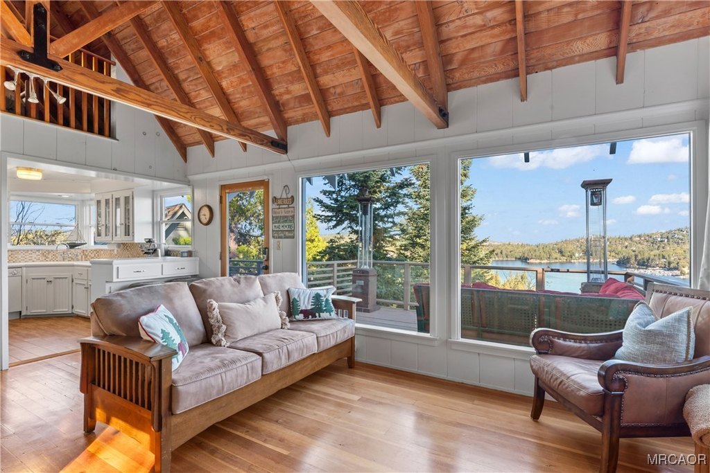 Lake Arrowhead, California, 92352, United States, 2 Bedrooms Bedrooms, ,2 BathroomsBathrooms,Residential,Forsale,1971035