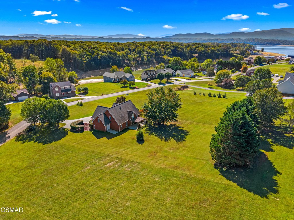 Baneberry, Tennessee, 37890, United States, 3 Bedrooms Bedrooms, ,2.5 BathroomsBathrooms,Residential,Forsale,1999467