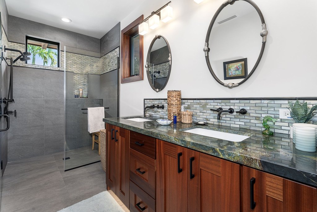 Kamuela, Hawaii, 96743, United States, 5 Bedrooms Bedrooms, ,5.5 BathroomsBathrooms,Residential,Forsale,1989836