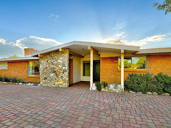 Tucson, Arizona, 85718, United States, 4 Bedrooms Bedrooms, ,2 BathroomsBathrooms,Residential,Forsale,1963537