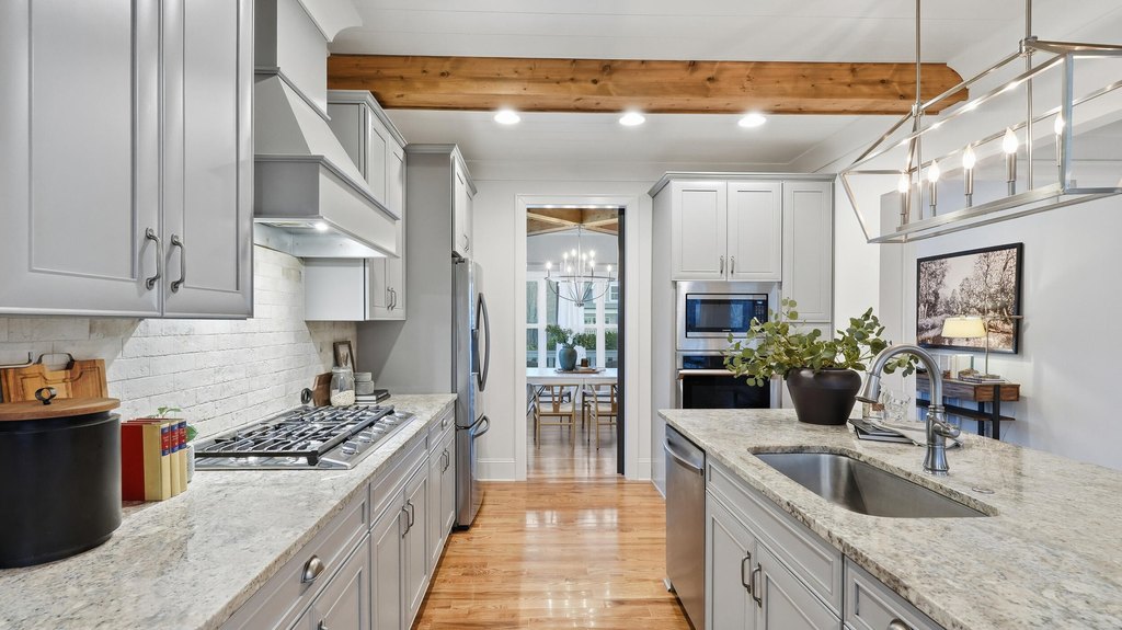 Signal Mountain, Tennessee, 37377, United States, 4 Bedrooms Bedrooms, ,3.5 BathroomsBathrooms,Residential,Forsale,2011259