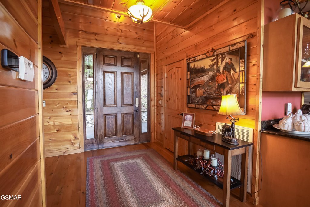 Sevierville, Tennessee, 37862, United States, 4 Bedrooms Bedrooms, ,5.5 BathroomsBathrooms,Residential,Forsale,1999464