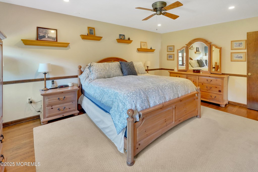 Red Bank, New Jersey, 07701, United States, 5 Bedrooms Bedrooms, ,3 BathroomsBathrooms,Residential,Forsale,1984553