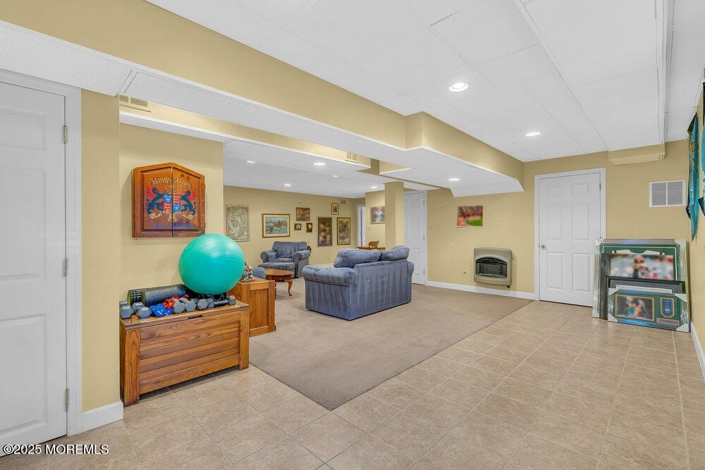 Howell, New Jersey, 07731, United States, 5 Bedrooms Bedrooms, ,3.5 BathroomsBathrooms,Residential,Forsale,1984548