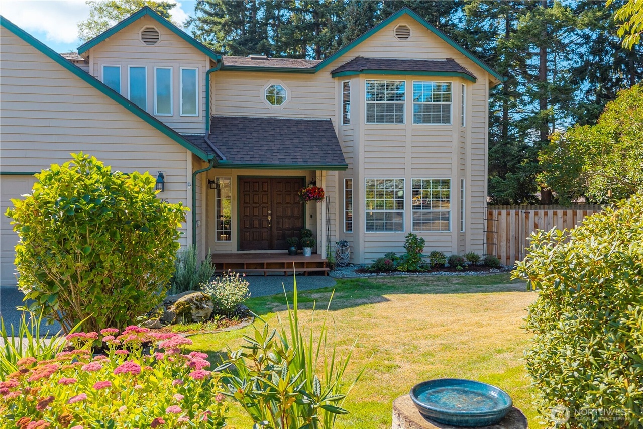 Oak Harbor, Washington, 98277, United States, 4 Bedrooms Bedrooms, ,2 BathroomsBathrooms,Residential,Forsale,1965888