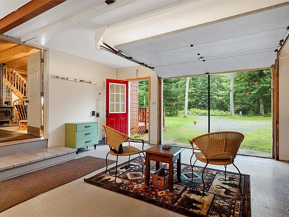 Eagle Bay, New York, 13331, United States, 3 Bedrooms Bedrooms, ,2 BathroomsBathrooms,Residential,Forsale,1969693