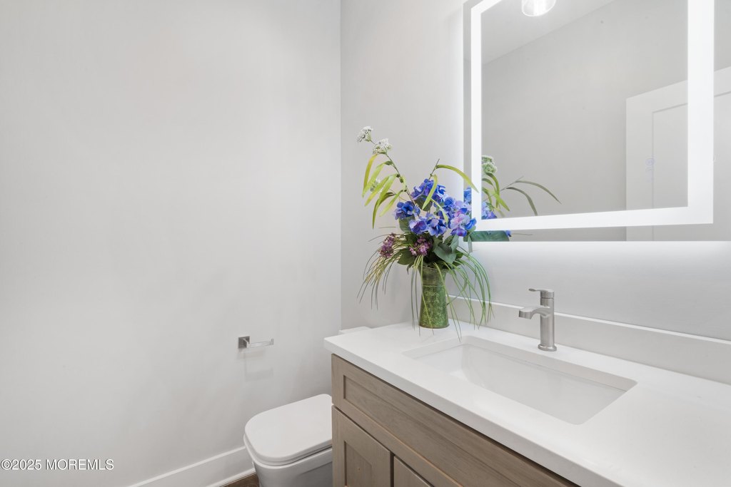 Howell, New Jersey, 07731, United States, 6 Bedrooms Bedrooms, ,5.5 BathroomsBathrooms,Residential,Forsale,1984568