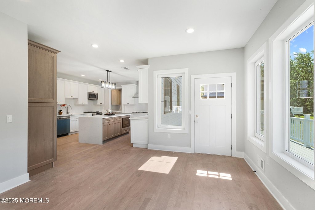 Howell, New Jersey, 07731, United States, 6 Bedrooms Bedrooms, ,5.5 BathroomsBathrooms,Residential,Forsale,1984568