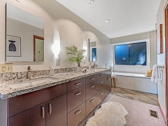 Santa Rosa, California, 95409, United States, 3 Bedrooms Bedrooms, ,2 BathroomsBathrooms,Residential,Forsale,1985924