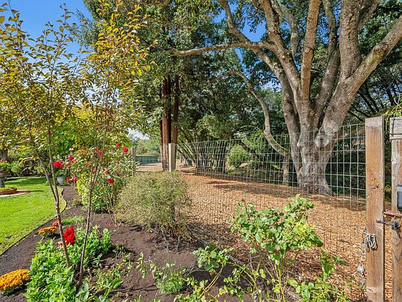 Santa Rosa, California, 95409, United States, 3 Bedrooms Bedrooms, ,2 BathroomsBathrooms,Residential,Forsale,1985932