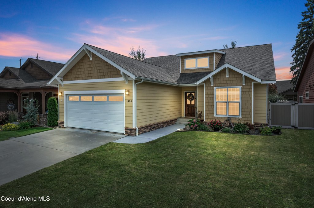 Sandpoint, Idaho, 83864, United States, 3 Bedrooms Bedrooms, ,2 BathroomsBathrooms,Residential,Forsale,1946335