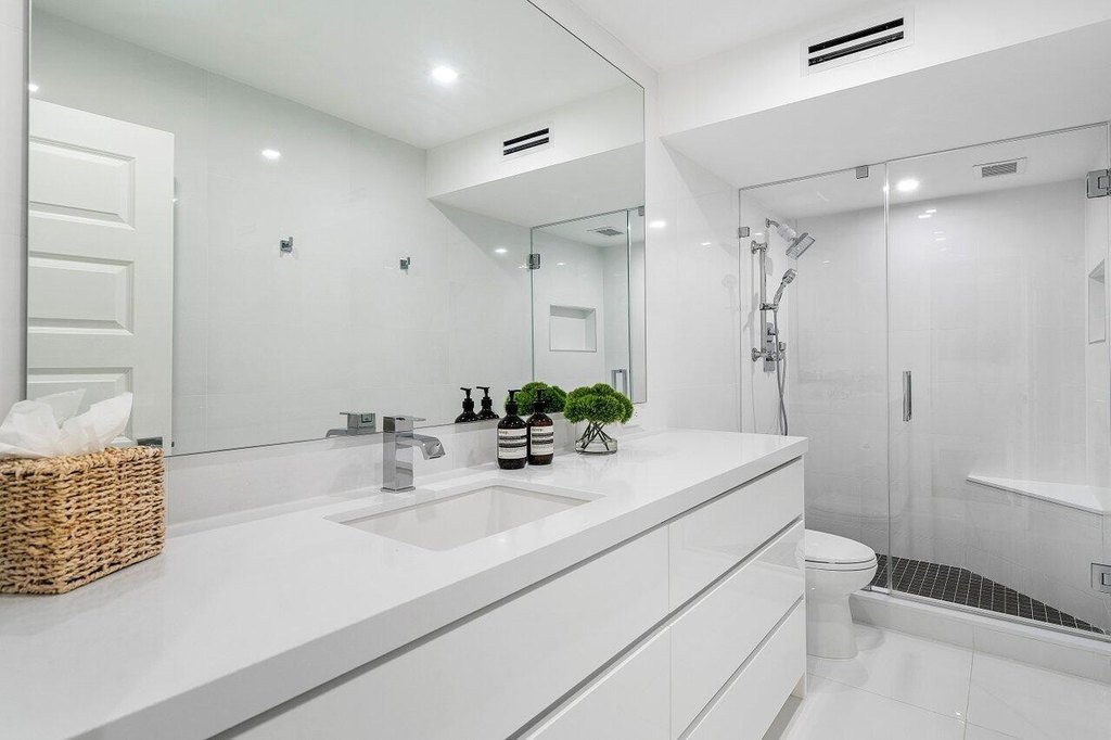 Palm Beach, Florida, 33480, United States, 2 Bedrooms Bedrooms, ,2 BathroomsBathrooms,Residential,Forsale,1996367