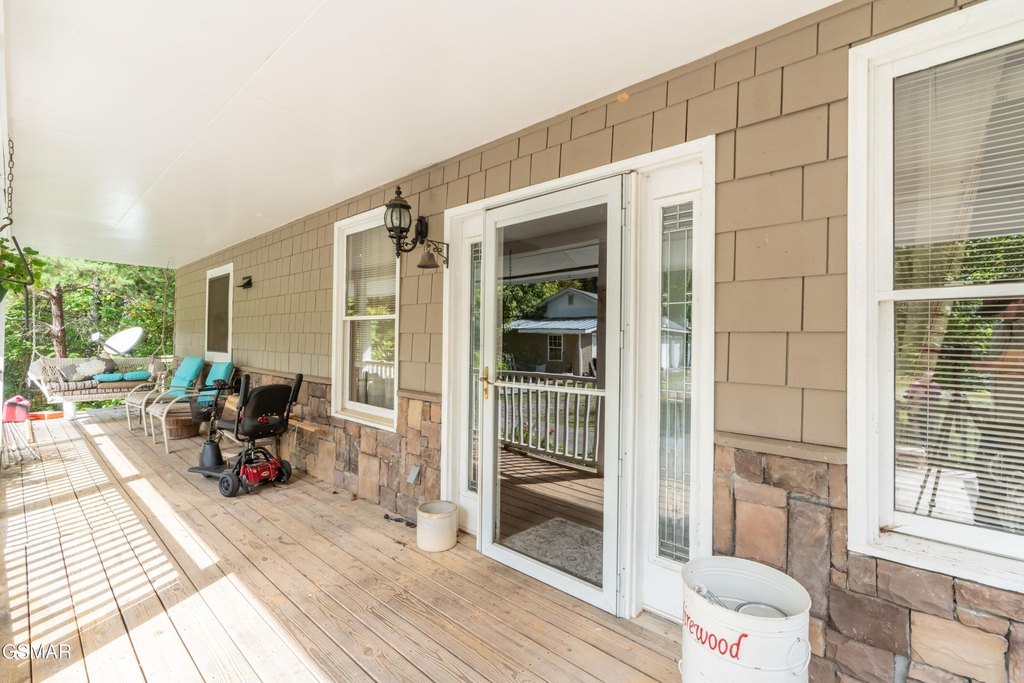 Sevierville, Tennessee, 37876, United States, 4 Bedrooms Bedrooms, ,2.5 BathroomsBathrooms,Residential,Forsale,1999448