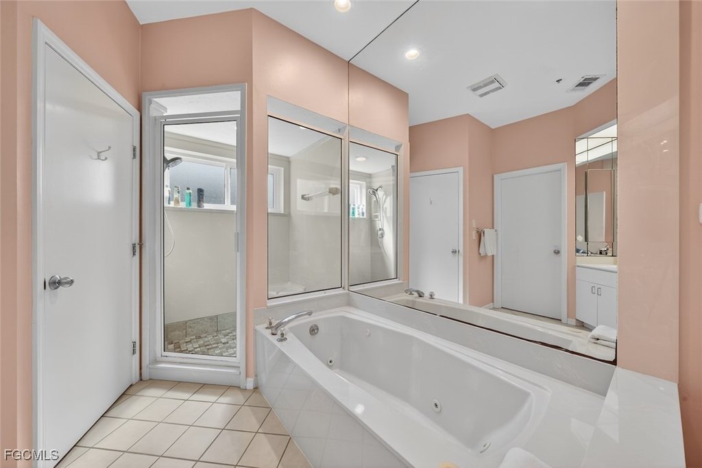 Captiva, Florida, 33924, United States, 4 Bedrooms Bedrooms, ,3.5 BathroomsBathrooms,Residential,Forsale,1971928