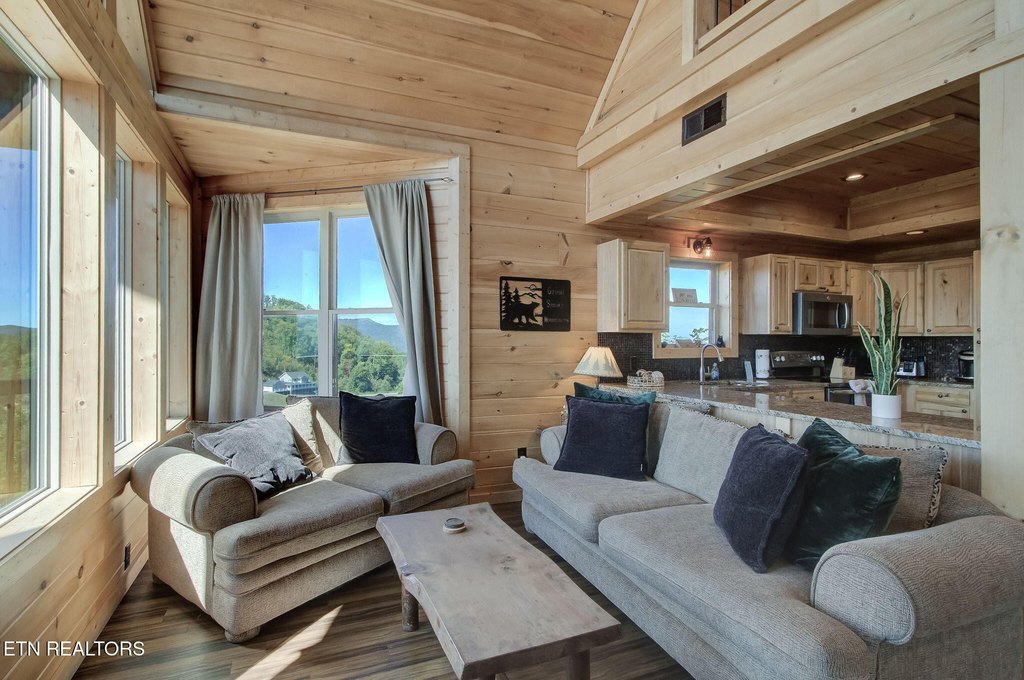 Sevierville, Tennessee, 37862, United States, 5 Bedrooms Bedrooms, ,4 BathroomsBathrooms,Residential,Forsale,1973603