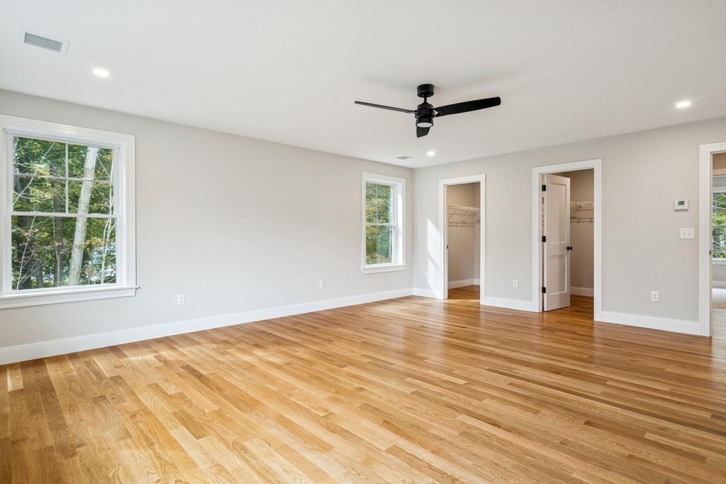 Portsmouth, New Hampshire, 03801, United States, 4 Bedrooms Bedrooms, ,2.5 BathroomsBathrooms,Residential,Forsale,2002371