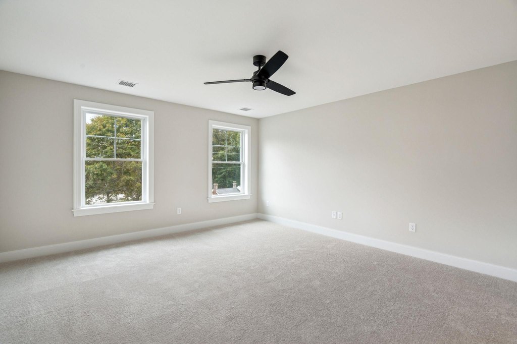 Portsmouth, New Hampshire, 03801, United States, 4 Bedrooms Bedrooms, ,2.5 BathroomsBathrooms,Residential,Forsale,2002371