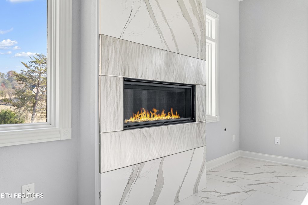 Friendsville, Tennessee, 37737, United States, 3 Bedrooms Bedrooms, ,5.5 BathroomsBathrooms,Residential,Forsale,1893721