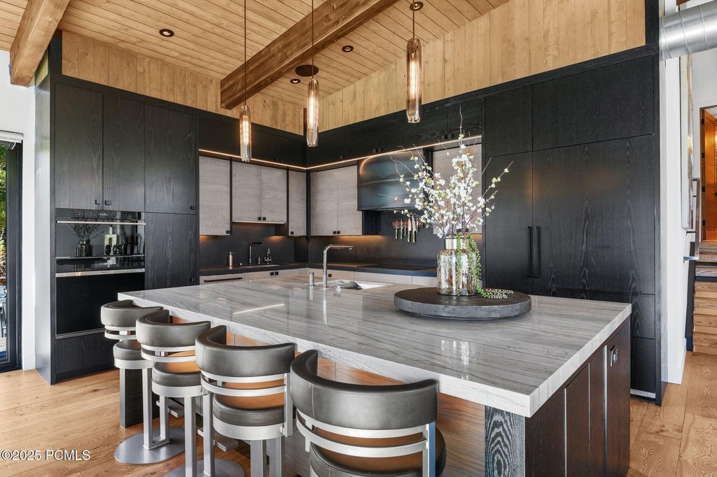 Park City, Utah, 84060, United States, 5 Bedrooms Bedrooms, ,4.5 BathroomsBathrooms,Residential,Forsale,2004724