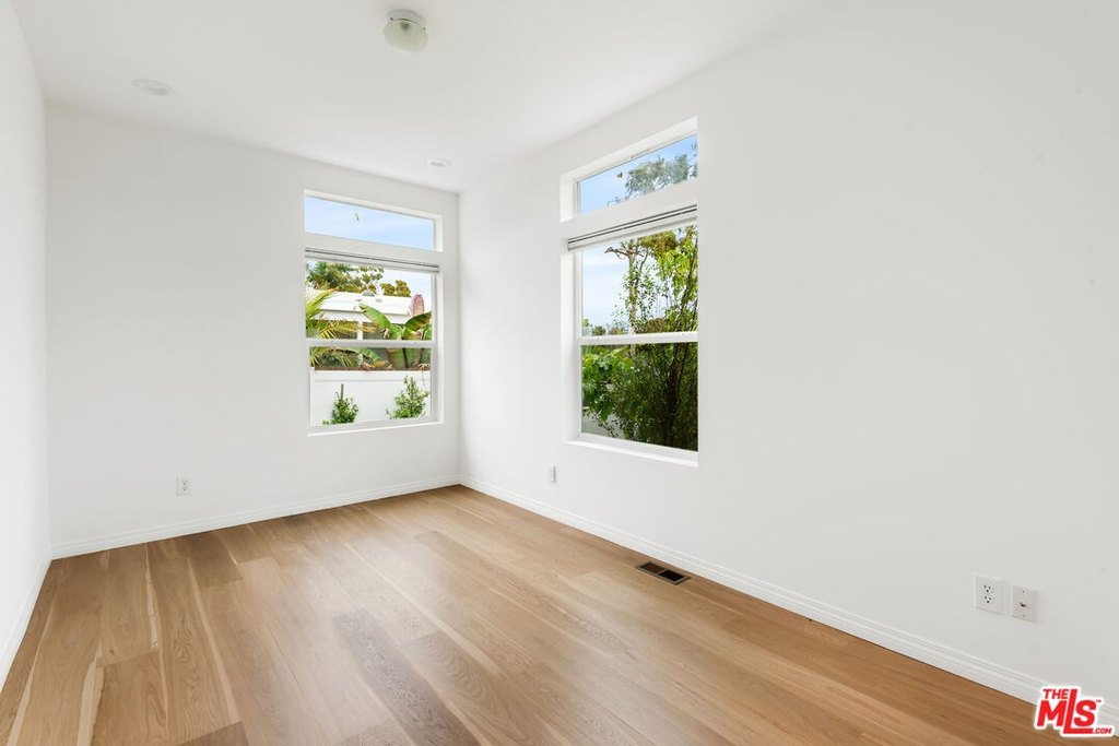 Malibu, California, 90265, United States, 4 Bedrooms Bedrooms, ,2.5 BathroomsBathrooms,Residential,Forsale,1922150