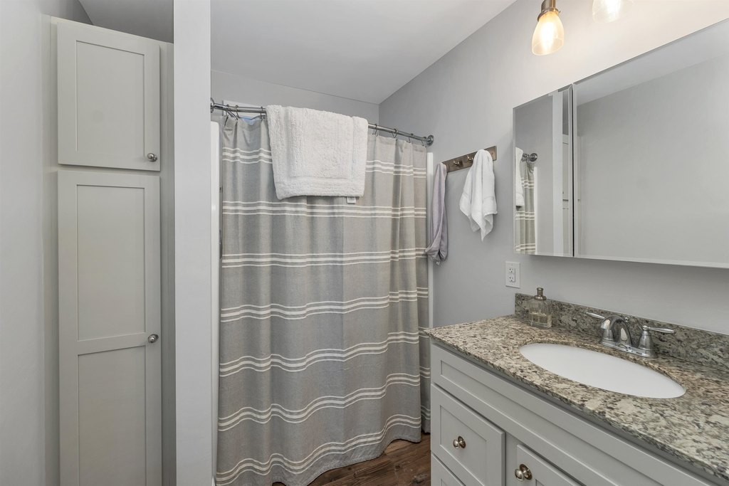 New Durham, New Hampshire, 03855, United States, 3 Bedrooms Bedrooms, ,3 BathroomsBathrooms,Residential,Forsale,2004714