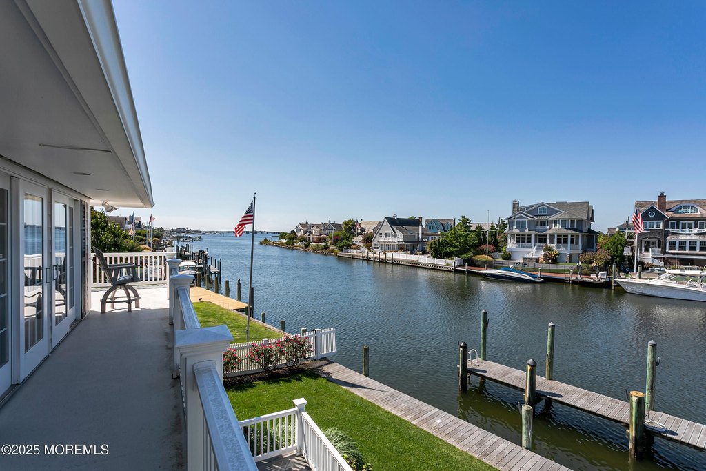 Mantoloking, New Jersey, 08738, United States, 6 Bedrooms Bedrooms, ,4 BathroomsBathrooms,Residential,Forsale,1966063