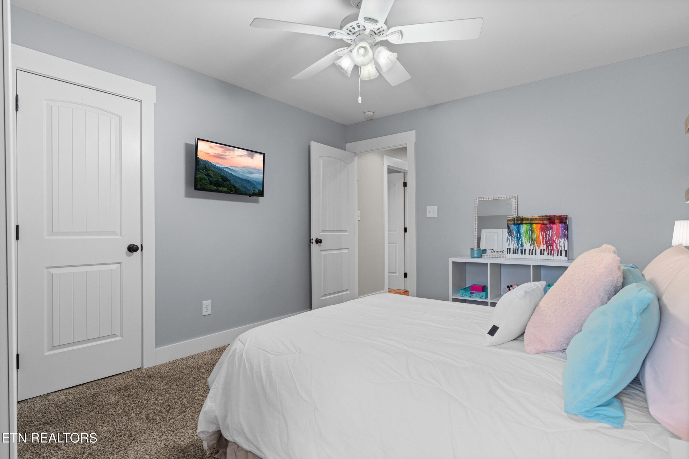 Maryville, Tennessee, 37804, United States, 4 Bedrooms Bedrooms, ,2 BathroomsBathrooms,Residential,Forsale,1973599