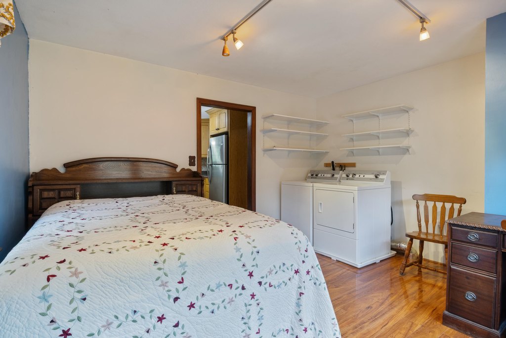 Eliot, Maine, 03903, United States, 4 Bedrooms Bedrooms, ,2 BathroomsBathrooms,Residential,Forsale,2002417