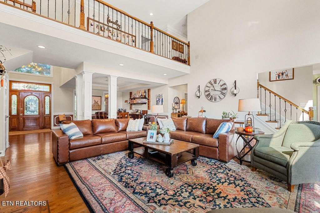 Loudon, Tennessee, 37774, United States, 4 Bedrooms Bedrooms, ,4.5 BathroomsBathrooms,Residential,Forsale,1973605