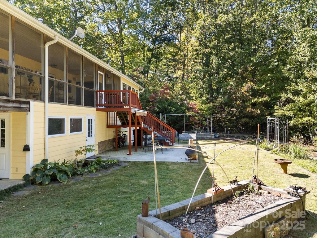 Landrum, South Carolina, 29356, United States, 2 Bedrooms Bedrooms, ,2.5 BathroomsBathrooms,Residential,Forsale,2004298