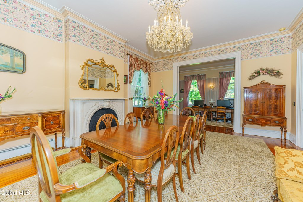 Schodack Landing, New York, 12156, United States, 7 Bedrooms Bedrooms, ,3 BathroomsBathrooms,Residential,Forsale,1953151