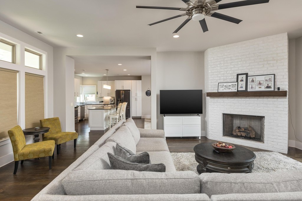 Harrison, Tennessee, 37341, United States, 4 Bedrooms Bedrooms, ,2.5 BathroomsBathrooms,Residential,Forsale,1922197