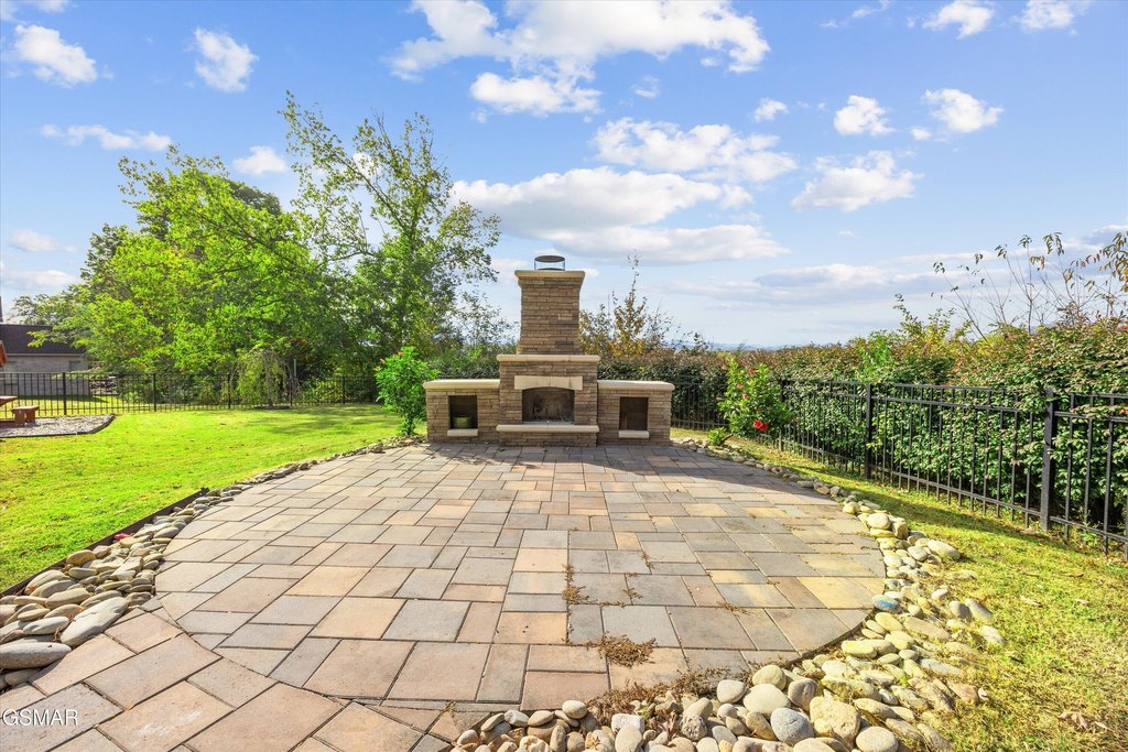 Sevierville, Tennessee, 37862, United States, 4 Bedrooms Bedrooms, ,3.5 BathroomsBathrooms,Residential,Forsale,1942459