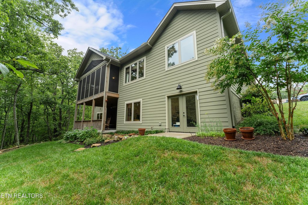 Crossville, Tennessee, 38558, United States, 4 Bedrooms Bedrooms, ,3 BathroomsBathrooms,Residential,Forsale,1952849