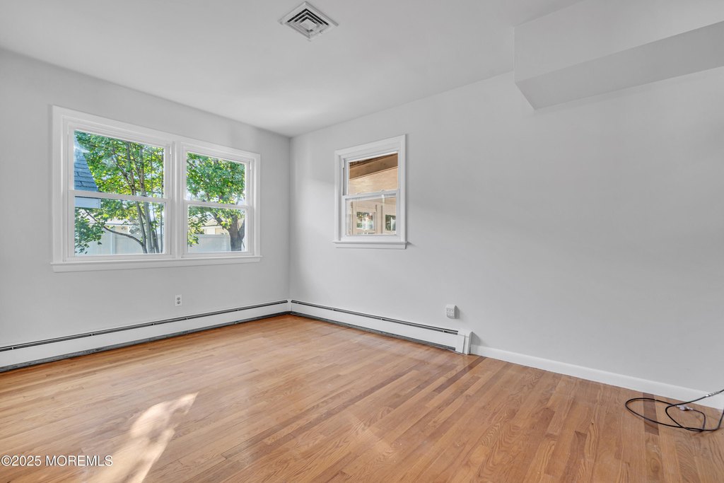 Toms River, New Jersey, 08753, United States, 4 Bedrooms Bedrooms, ,2 BathroomsBathrooms,Residential,Forsale,1994042