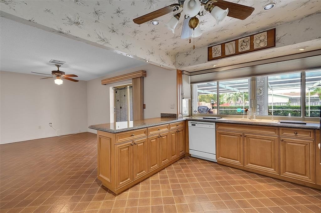 Hollywood, Florida, 33021, United States, 3 Bedrooms Bedrooms, ,2 BathroomsBathrooms,Residential,Forsale,1927555