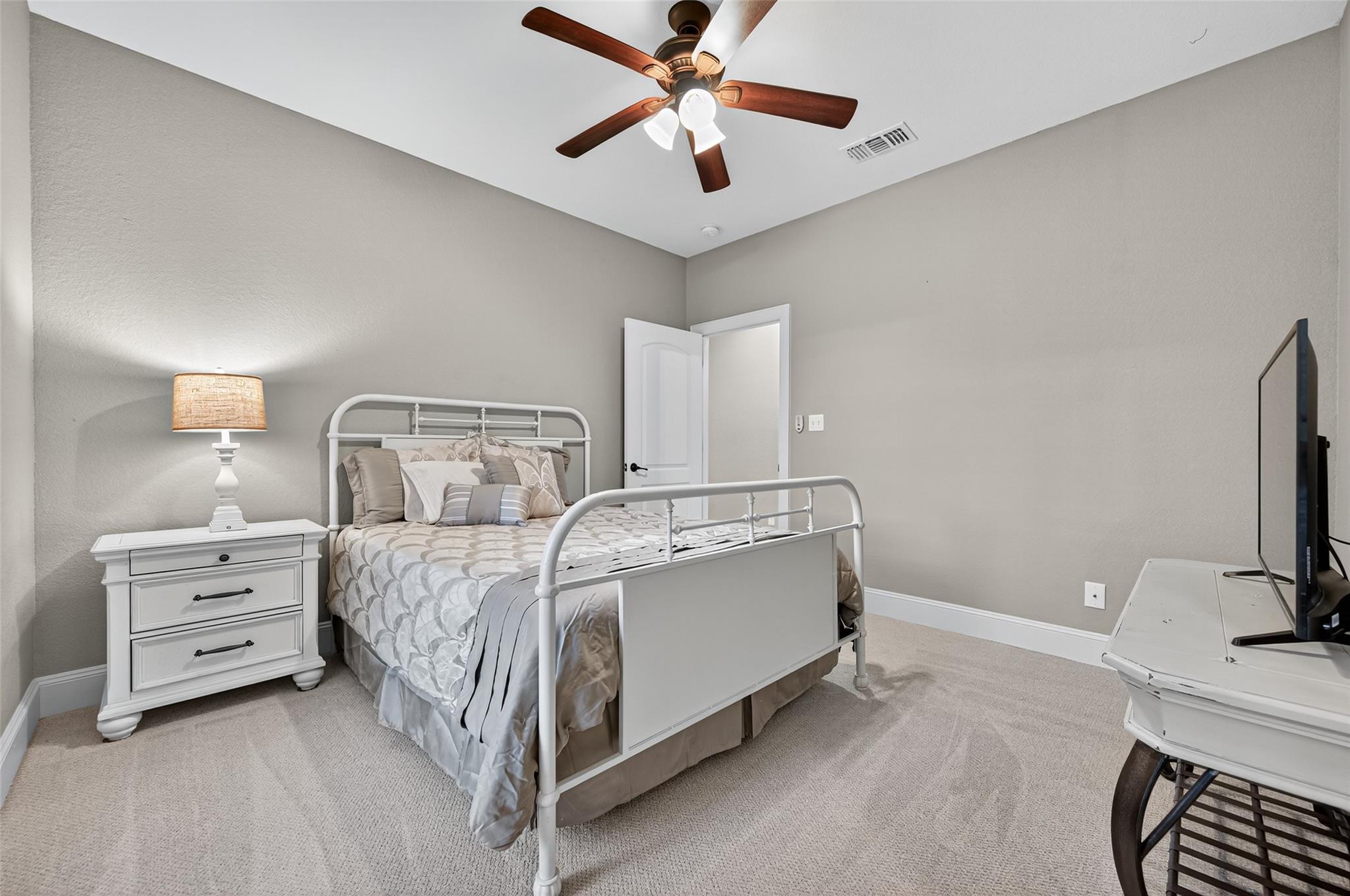 Needville, Texas, 77461, United States, 4 Bedrooms Bedrooms, ,3 BathroomsBathrooms,Residential,Forsale,1973418