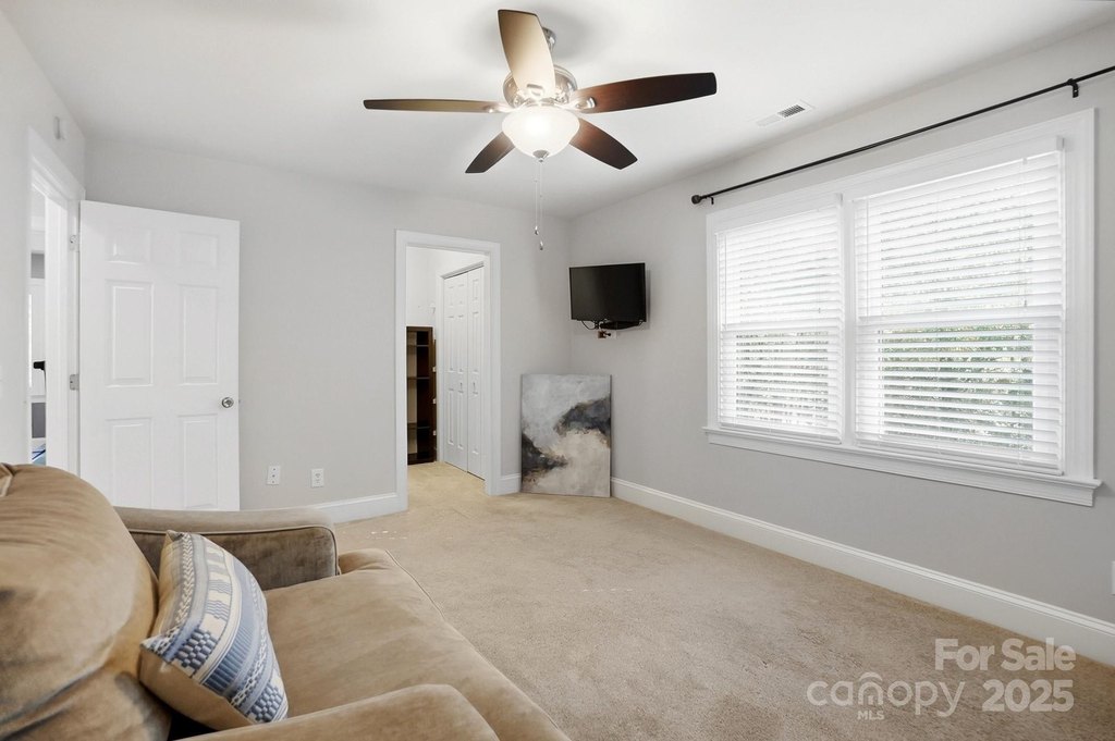 Charlotte, North Carolina, 28269, United States, 5 Bedrooms Bedrooms, ,3.5 BathroomsBathrooms,Residential,Forsale,2004568