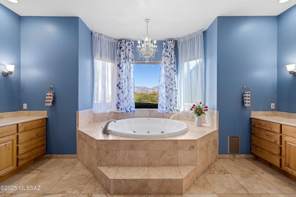 Tucson, Arizona, 85755, United States, 4 Bedrooms Bedrooms, ,5.5 BathroomsBathrooms,Residential,Forsale,1990104