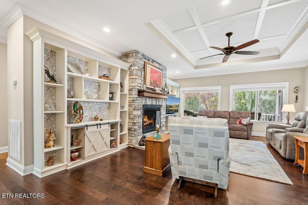 Loudon, Tennessee, 37774, United States, 3 Bedrooms Bedrooms, ,2 BathroomsBathrooms,Residential,Forsale,1999458