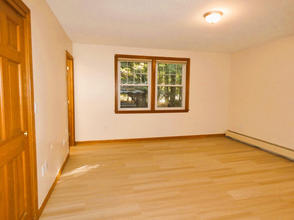 Laconia, New Hampshire, 03246, United States, 3 Bedrooms Bedrooms, ,2.5 BathroomsBathrooms,Residential,Forsale,1968469