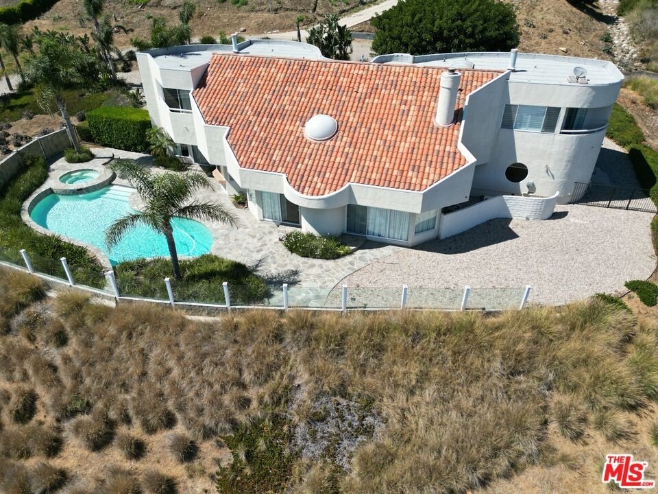 Malibu, California, 90265, United States, 4 Bedrooms Bedrooms, ,5 BathroomsBathrooms,Residential,Forsale,2001439